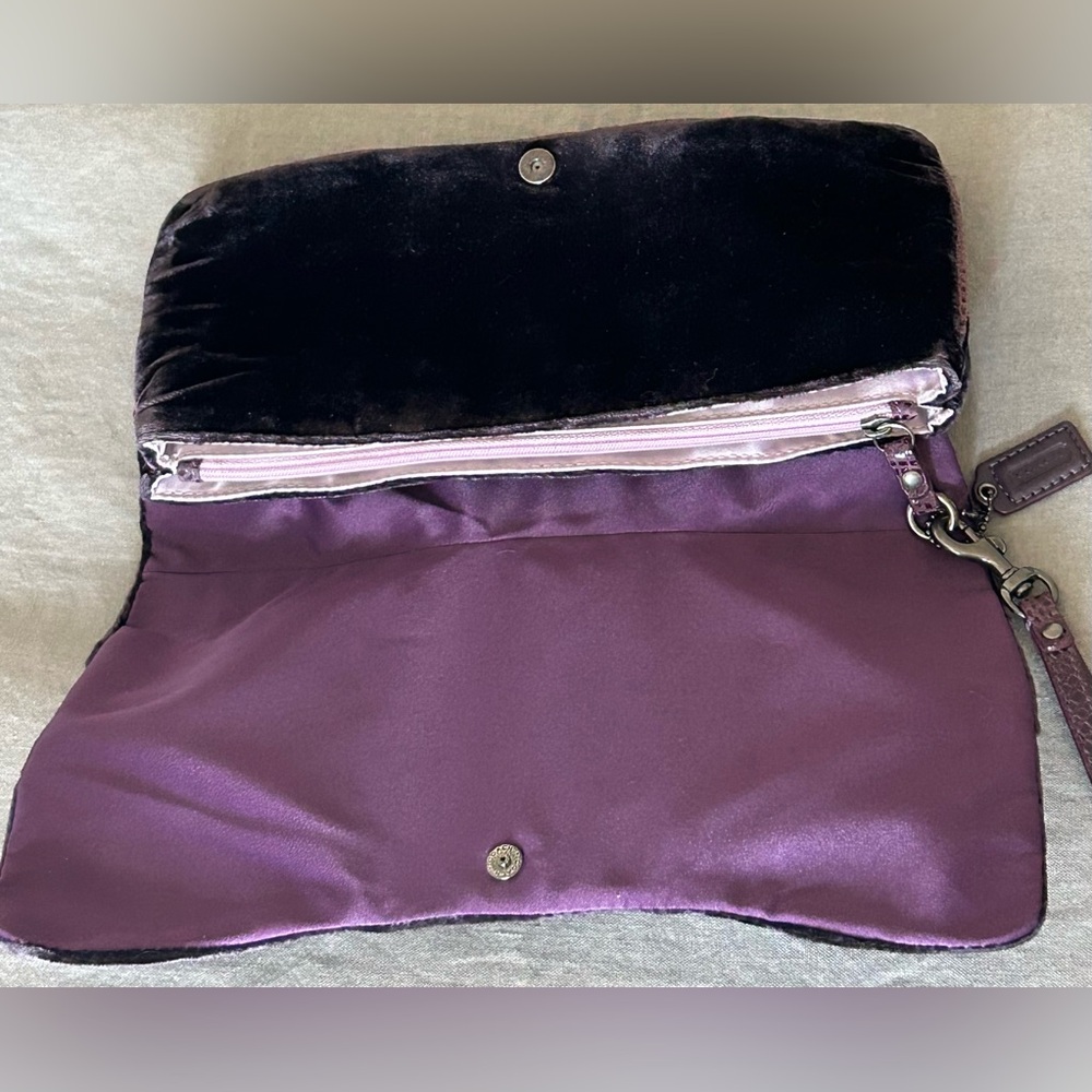COACH Occasion Velvet w/Embossed Leather Trim Wristlet/Clutch in Plum - Picture 8 of 10